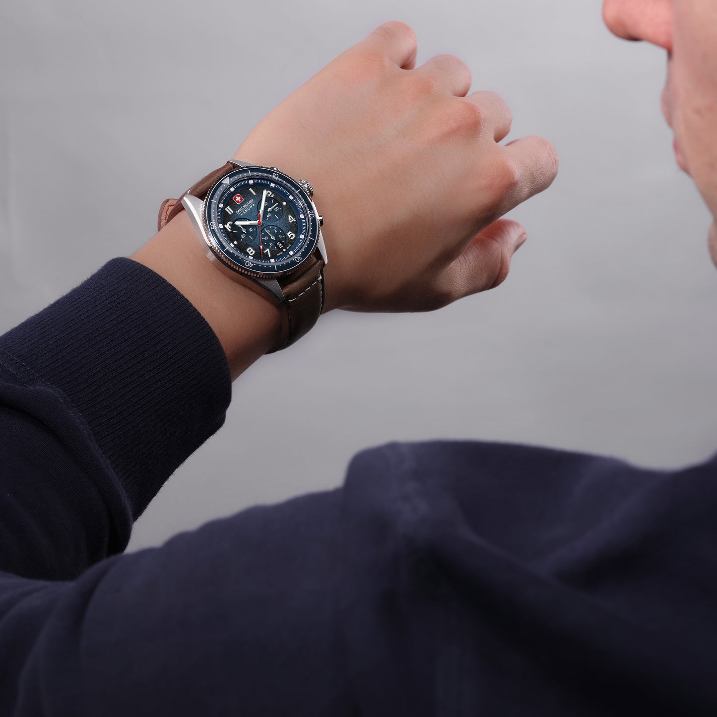 GREYHOUND CHRONO