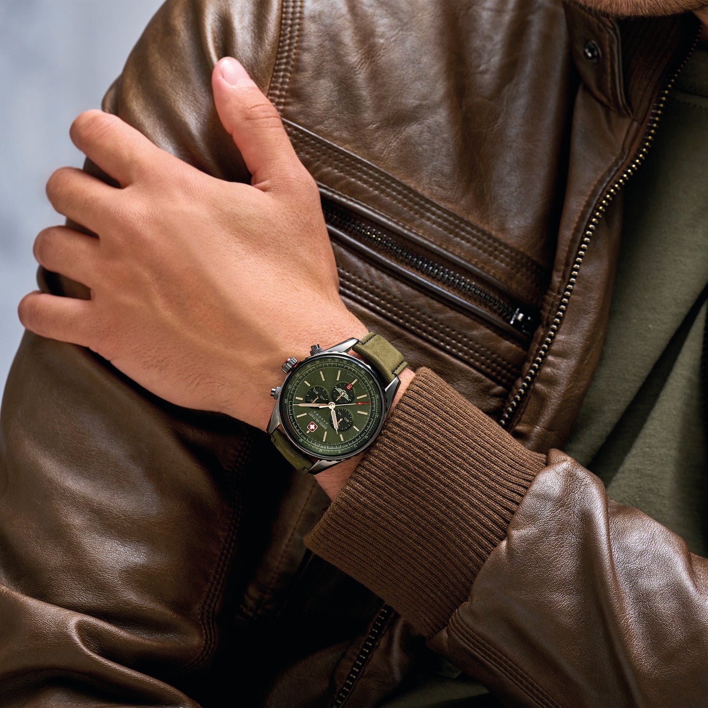 Swiss Military Hanowa Afterburn Chrono. Stainless steel case in gunmetal PDV plating, olive green dial and a genuine olive green Italian leather strap.